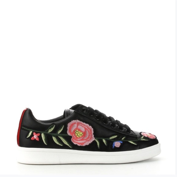Flora Sneakers! - Picture 3 of 7